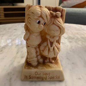 Vintage Russ Wallace Berrie Figurine